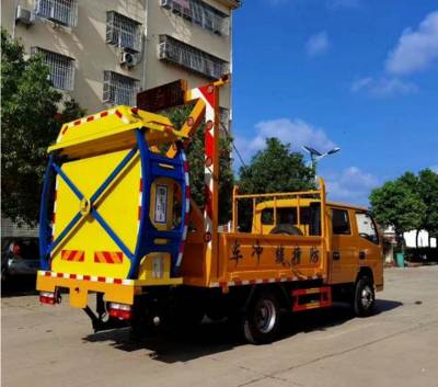 江鈴雙排防撞緩沖車 高速公路施工導(dǎo)流與緊急救護(hù)的可靠伙伴