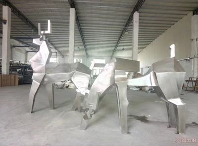 玉軒定制 不銹鋼雕塑的藝術(shù)與工藝，從源頭工廠到園林景觀的匠心之路